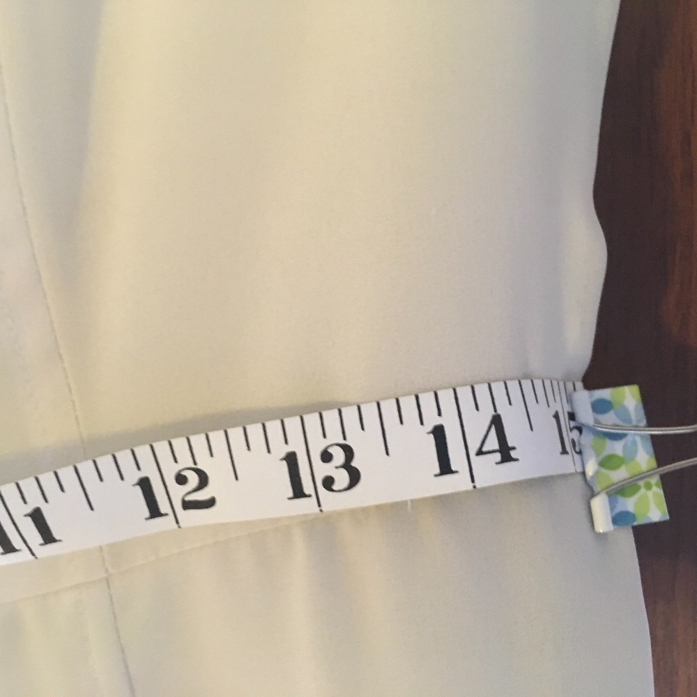 Off White Shear Crepe Event Dress - Picture 13 of 14